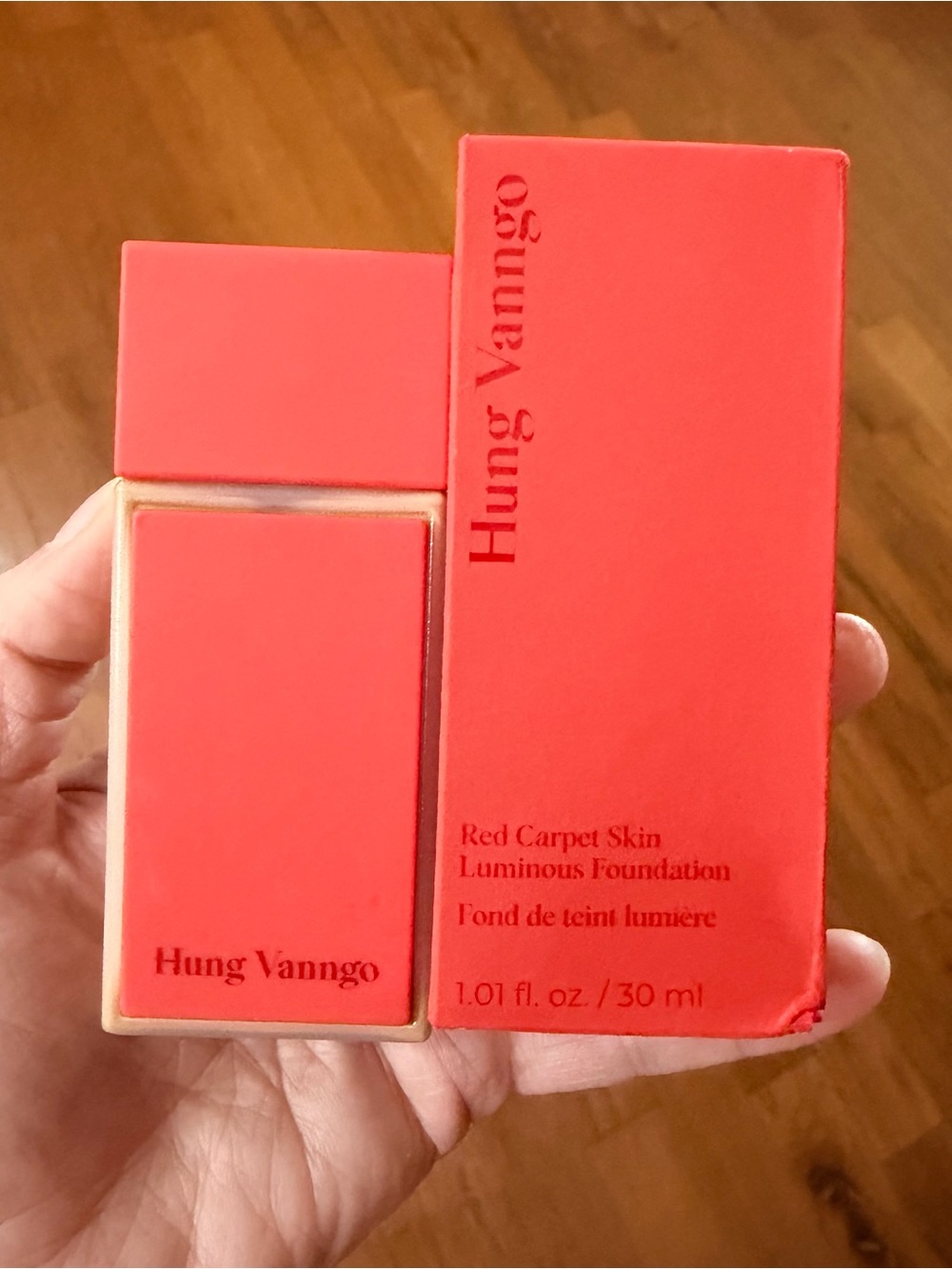 HUNG VANNGO BEAUTY- Red Carpet Skin Luminous Longwear Serum Foundation-19